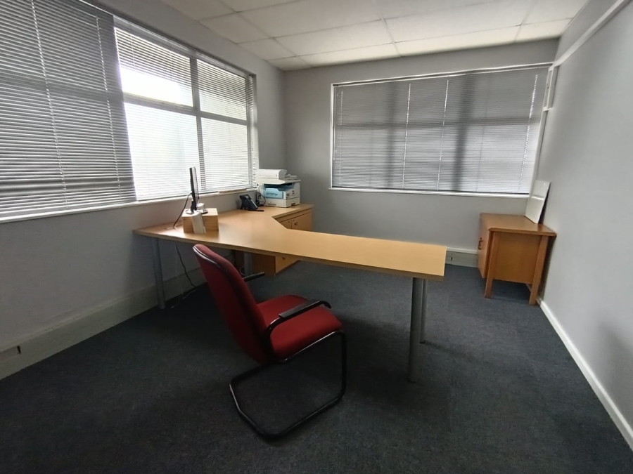 To Let Commercial Property for Rent in Lorraine Eastern Cape